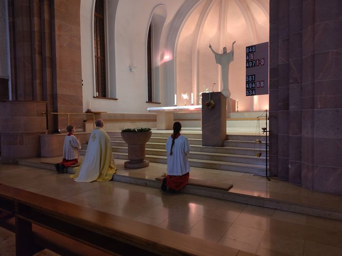 Anbetung in St. Johannes Nepomuk
