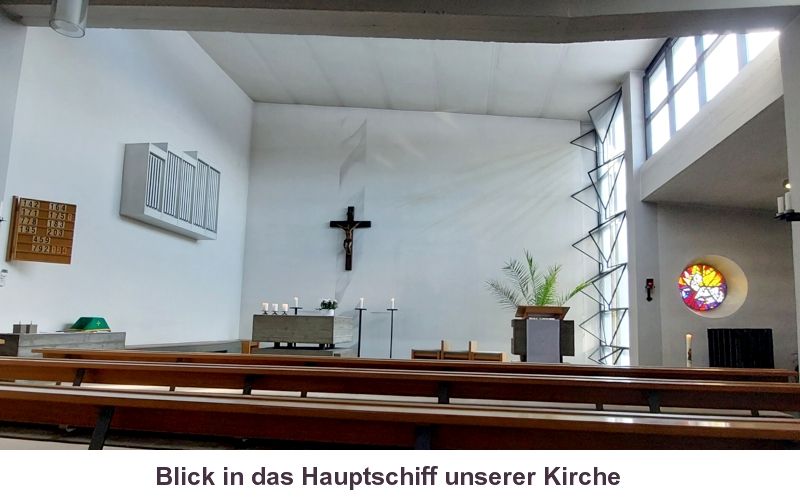 Blick in unsere Kirche zum Altar