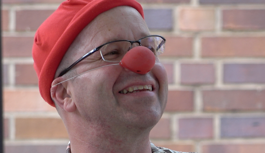 Clown zum Straßenfest bei Koinonia Johannes der Täufer