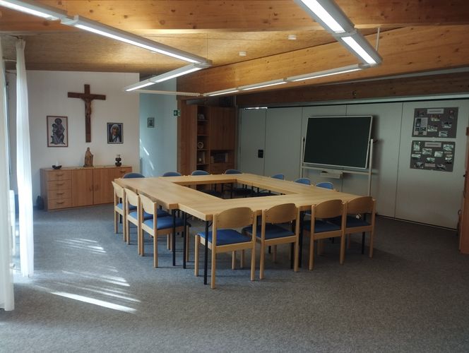 Gemeinderaum Kirche Maria, Hilfe der Christen